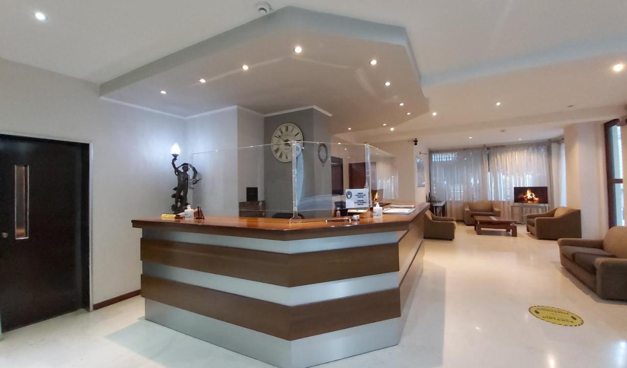 אתונה Omiros Hotel מראה חיצוני תמונה