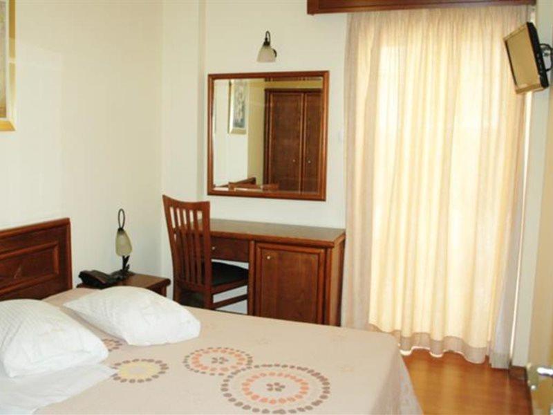 אתונה Omiros Hotel מראה חיצוני תמונה