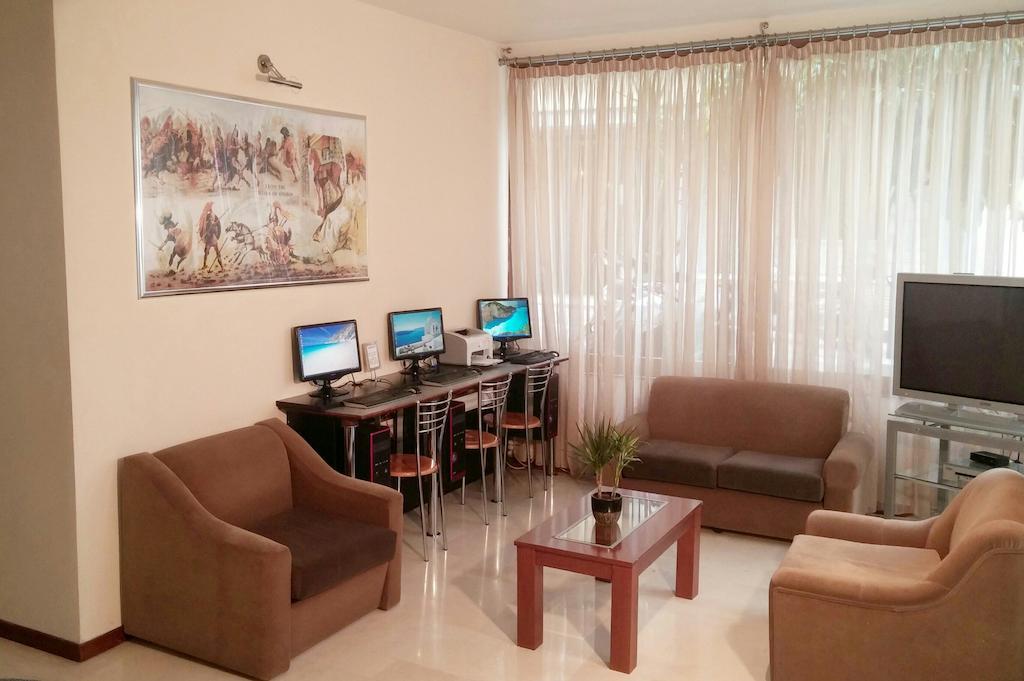 אתונה Omiros Hotel מראה חיצוני תמונה